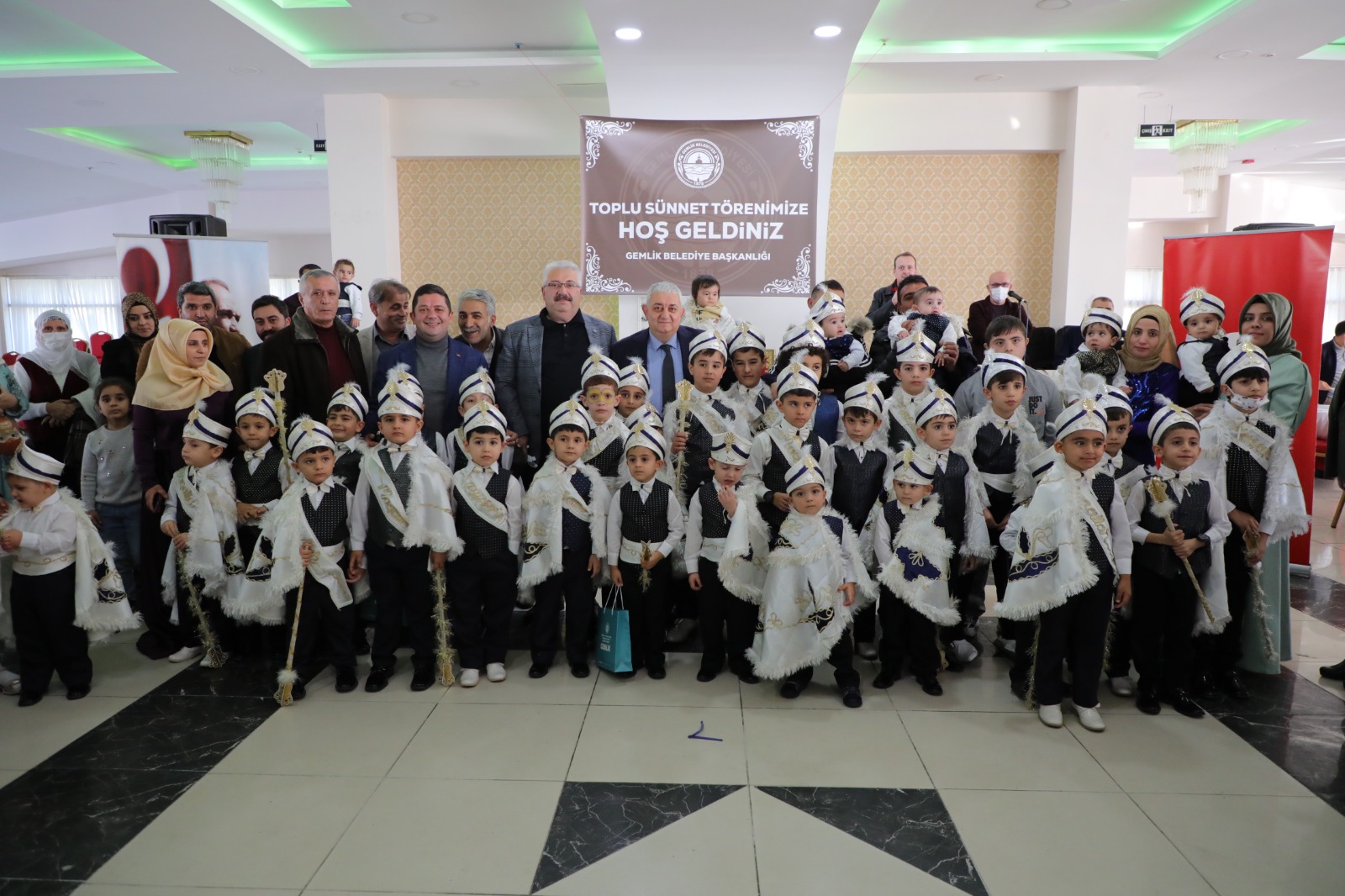 Gemlik Belediyesi toplu sünnet şöleni.